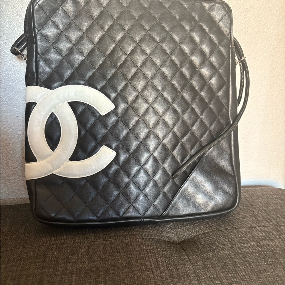 CHANEL Black and White Quilted Shoulder Bag